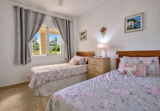 Piso en venta en Calaburra - Chaparral en Mijas