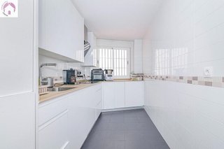 Piso en venta en Zubia (La)