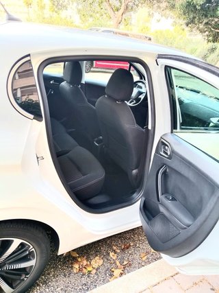 Peugeot 208 2017