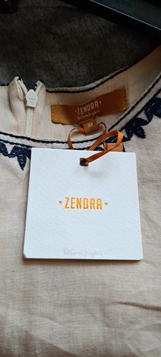 Vestido ZENDRA bordado de fibra natural