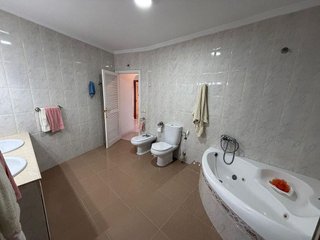 Chalet en venta en Nueva Andalucía centro en Marbella