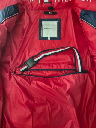 Chaqueta Tommy Hilfiger acolchada ligera