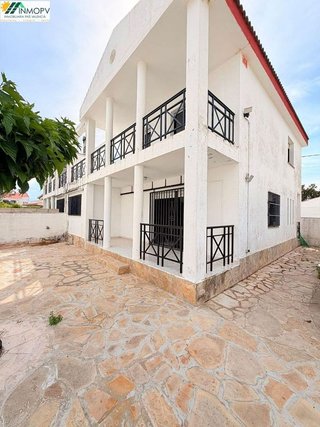 Casa adosada en venta en Cala del Puntal  en Vinaròs