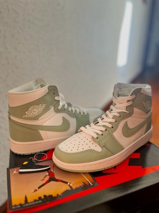 Nike Air Jordan 1 High Spruce Aura