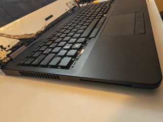 Dell Latitude E5570 i5 6th Gen (sin pantalla)