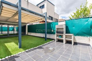 Casa adosada en venta en Parla Este en Parla