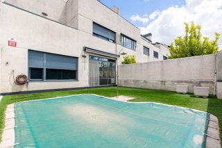 Casa adosada en venta en Parla Este en Parla