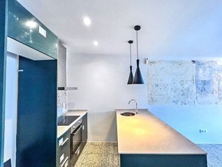Piso en venta en El Raval en Barcelona