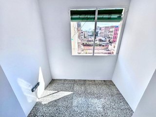 Piso en venta en El Raval en Barcelona