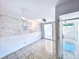 Piso en venta en El Raval en Barcelona