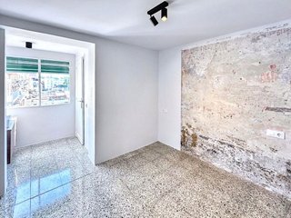 Piso en venta en El Raval en Barcelona