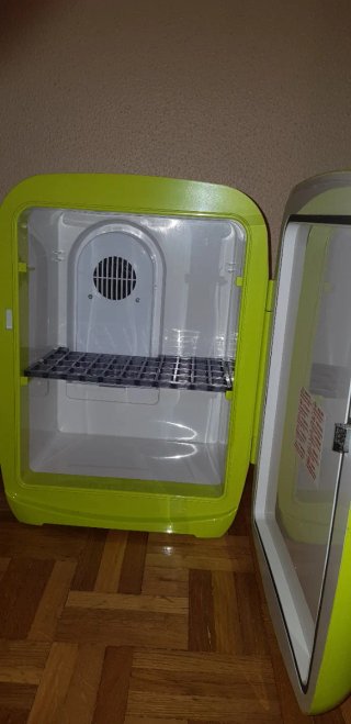 Mini nevera verde
