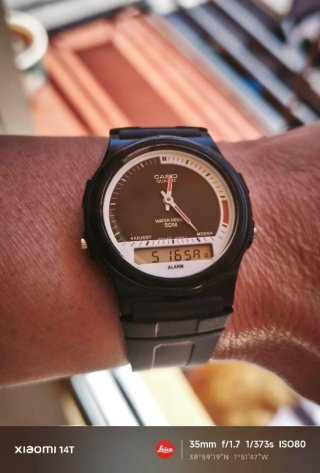 Reloj Casio AQW-5