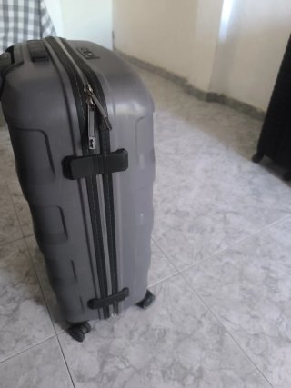 Maleta mediana gris 66/45/22