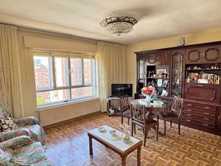 Piso en venta en Huerta del Rey en Valladolid
