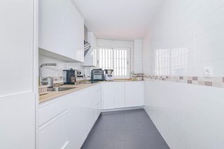Piso en venta en Zubia (La)