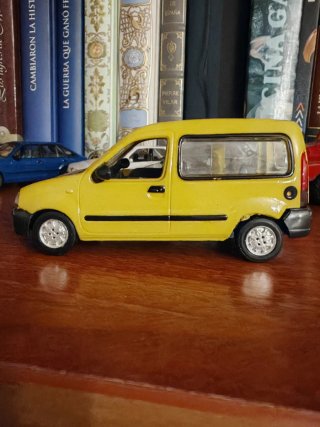 Renault Kangoo 1/43 Amarillo
