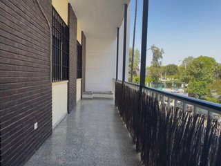 Piso en venta en Los Remedios en Sevilla