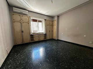 Piso en venta en Los Remedios en Sevilla