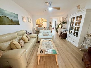 Piso en venta en Carranque - Haza Cuevas en Málaga