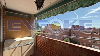 Piso en venta en Palomeras sureste en Madrid