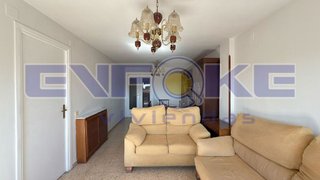 Piso en venta en Palomeras sureste en Madrid