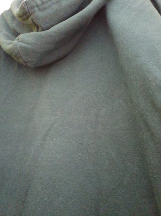 Sudadera verde con capucha