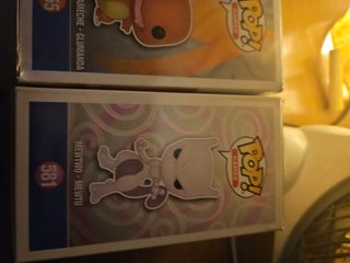 Funko Pop! Pokémon Charmander y Mewtwo