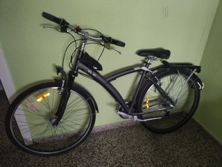Bicicleta urbana BTWIN y GT avalanche de montaña