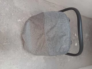 Silla de coche para bebé gris