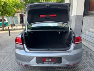 Volkswagen Passat 2.0 TDI Advance 2017 LED Navi