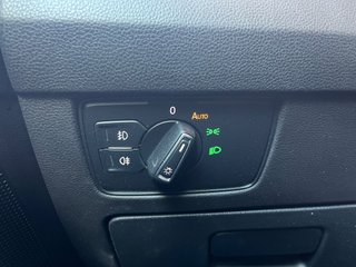 Volkswagen Passat 2.0 TDI Advance 2017 LED Navi