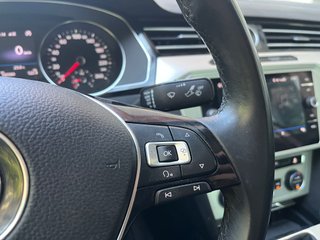 Volkswagen Passat 2.0 TDI Advance 2017 LED Navi