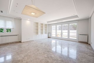 Casa adosada en alquiler en Zona Estación en Pozuelo de Alarcón