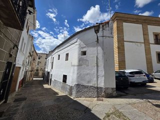 Casa adosada en venta en Miralvalle-Av. Virgen del Puerto-La Data en Plasencia