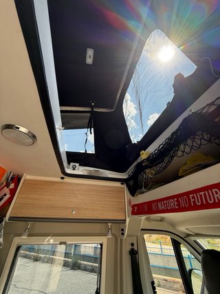 Capron CVE601 Sunlight Cliff Adventure