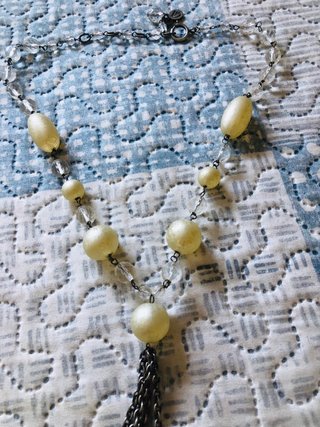 Collar CA blanco perlas