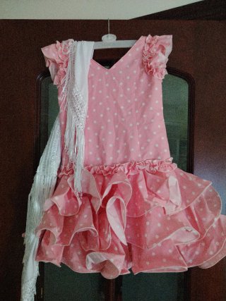 Traje gitana corto, rosa  lunares blancos, talla 6