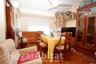 Piso en venta en Zona Avenida al Vedat en Torrent