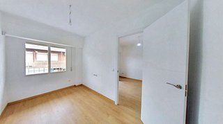 Piso en venta en Pueblo Nuevo en Madrid