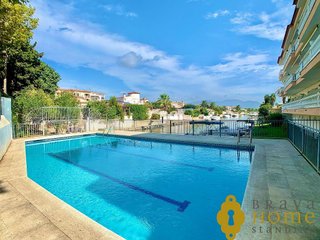 Piso en venta en Empuriabrava en Castelló d´Empúries