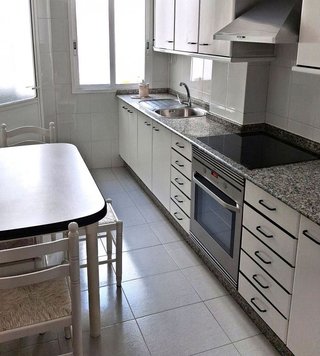 Piso en alquiler en Cuatro Caminos - Plaza de la Cubela en Coruña (A)