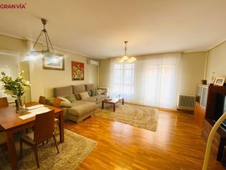 Casa adosada en venta en Portillejo - Valdegastea en Logroño