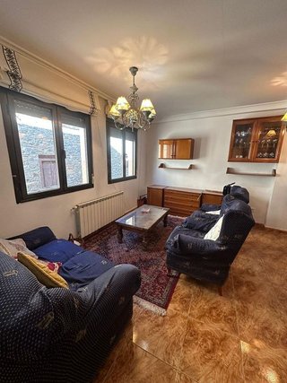 Casa adosada en venta en Cacabelos