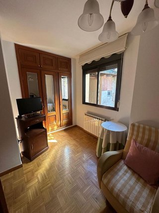 Casa adosada en venta en Cacabelos