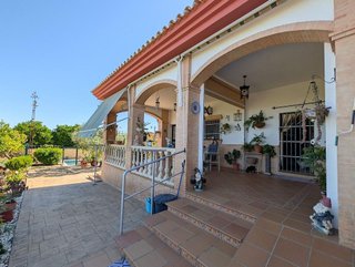 Chalet en venta en Sanlúcar la Mayor