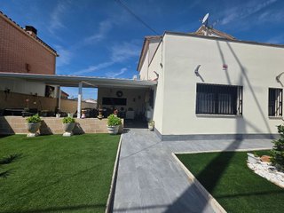 Chalet en venta en Griñón