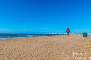 Chalet en venta en Avda. de Abril. - 9 de octubre en Sagunto