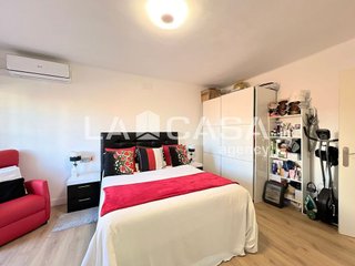Ático en venta en La Prosperitat en Barcelona
