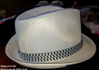 Sombrero de hombre a cuadros